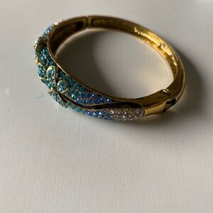 Crystal bangle bracelet